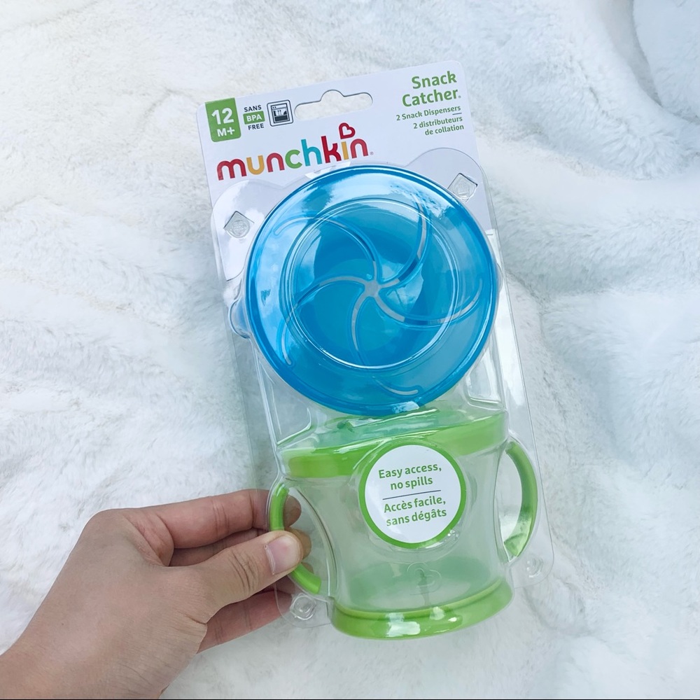 Munchkin | 2 Piece Snack Catcher - Blue/Green | Brand New
